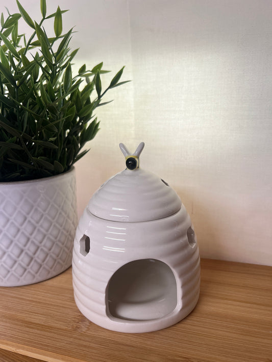 White Beehive Ceramic Oil/ Wax Burner